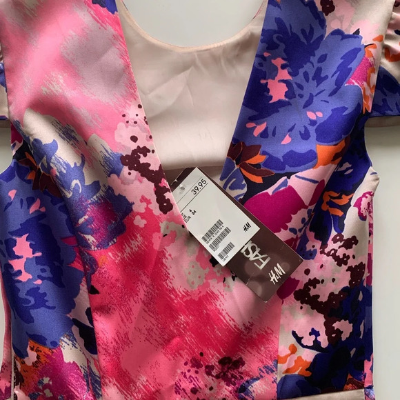 NWT H&M Fashion Star Structured Floral Print Dress w/ Cap Sleeves Size 4 - Picture 9 of 14